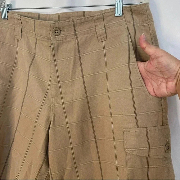 The North Face Rainier Surplus Cargo Shorts Mens Size 36 Beige Outdoor‎ Camping - Picture 3 of 16